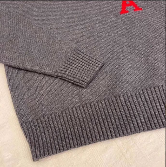 Ami paris グレー ニットセーター ハート A刺