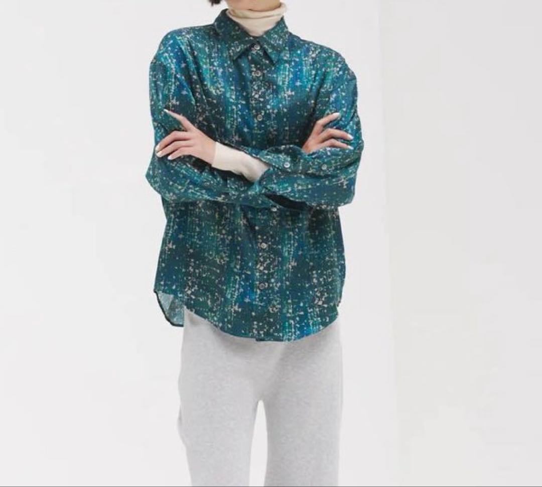 美品HERALBONY ヘラルボニーサテンシャツブラウス「こもれび」