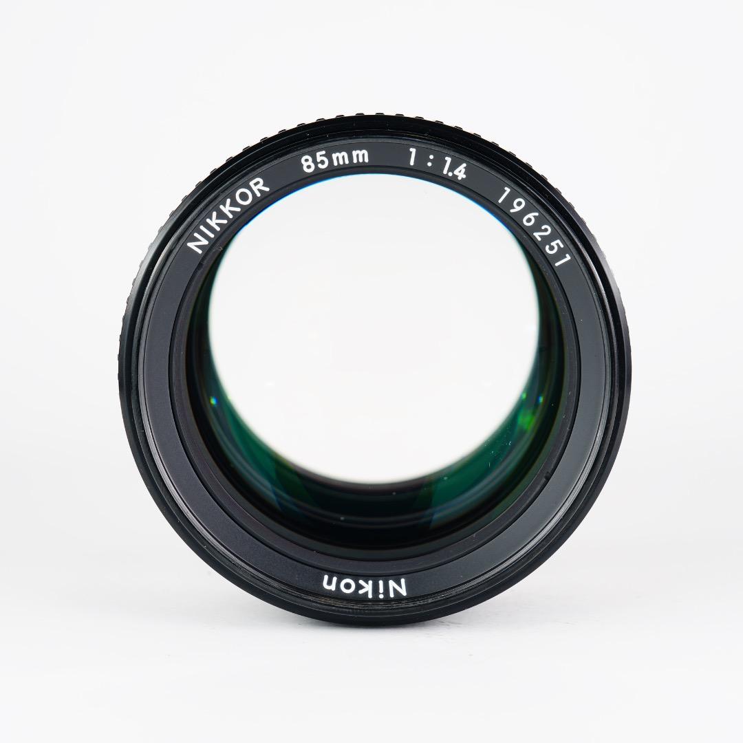 【極美品】動作◎ ニコン Ai-s Nikkor 85mm F1.4 257