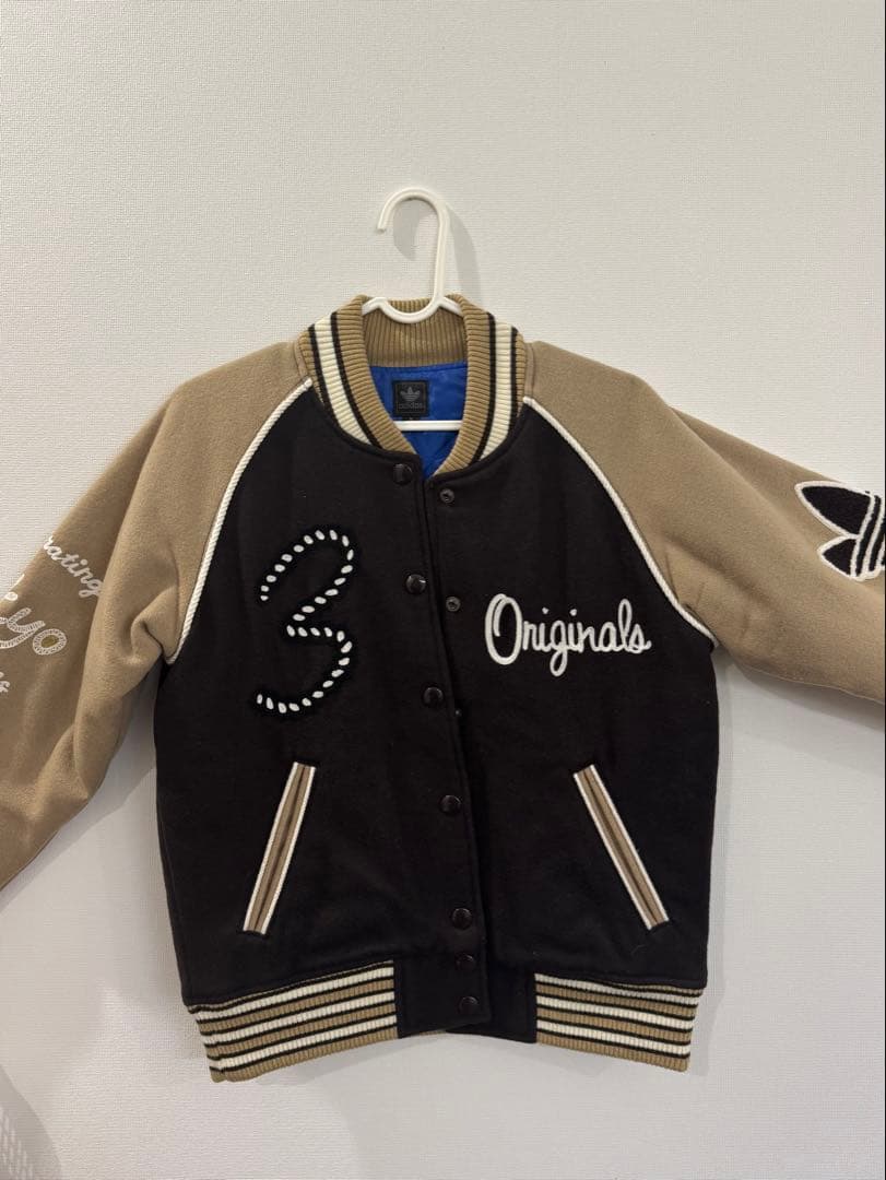 adidas Celebrating Tokyo スタジャン 原宿 新品同様