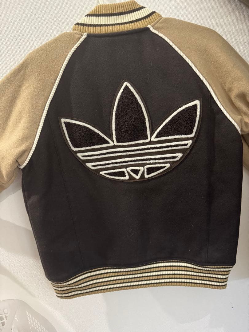 adidas Celebrating Tokyo スタジャン 原宿 新品同様