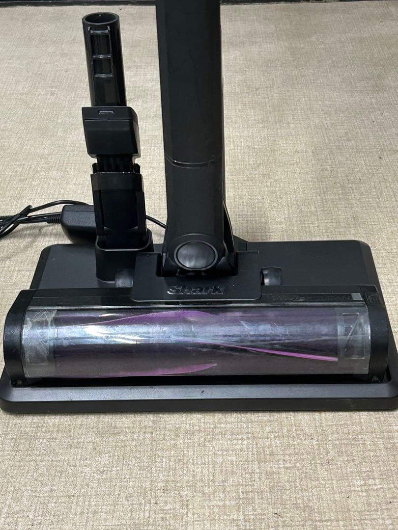 Shark シャーク　コードレススティッククリーナー　CS601JBK