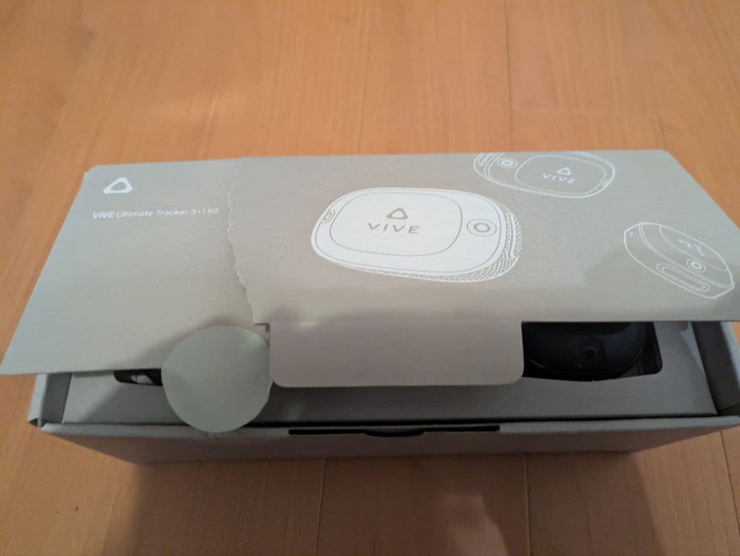 ViveUltimateTracker3個＋ワイヤレスドングル1個