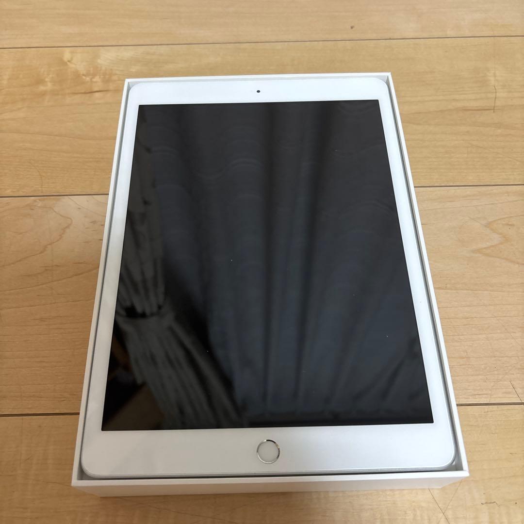 Apple iPad (第7世代) 128GB シルバー　 Wi-Fiモデル