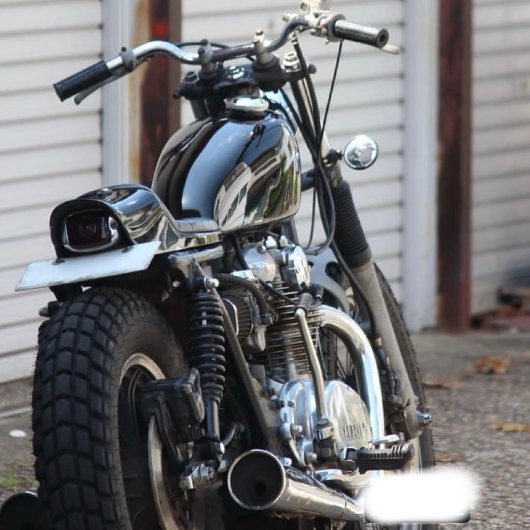 C*F様 xs650sp カスタム　シート