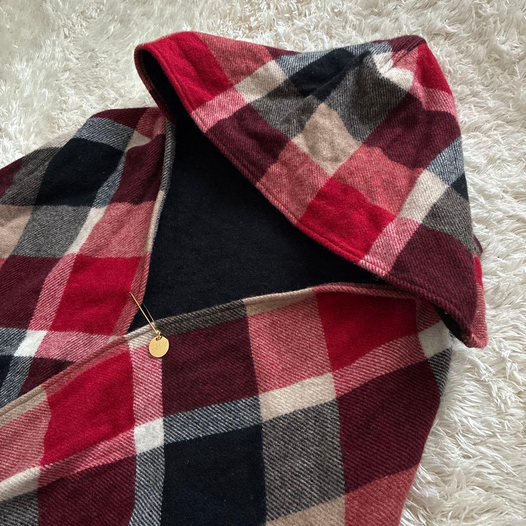 ブルーレーベルクレストブリッジ チェックリバーシブルフード付きショール