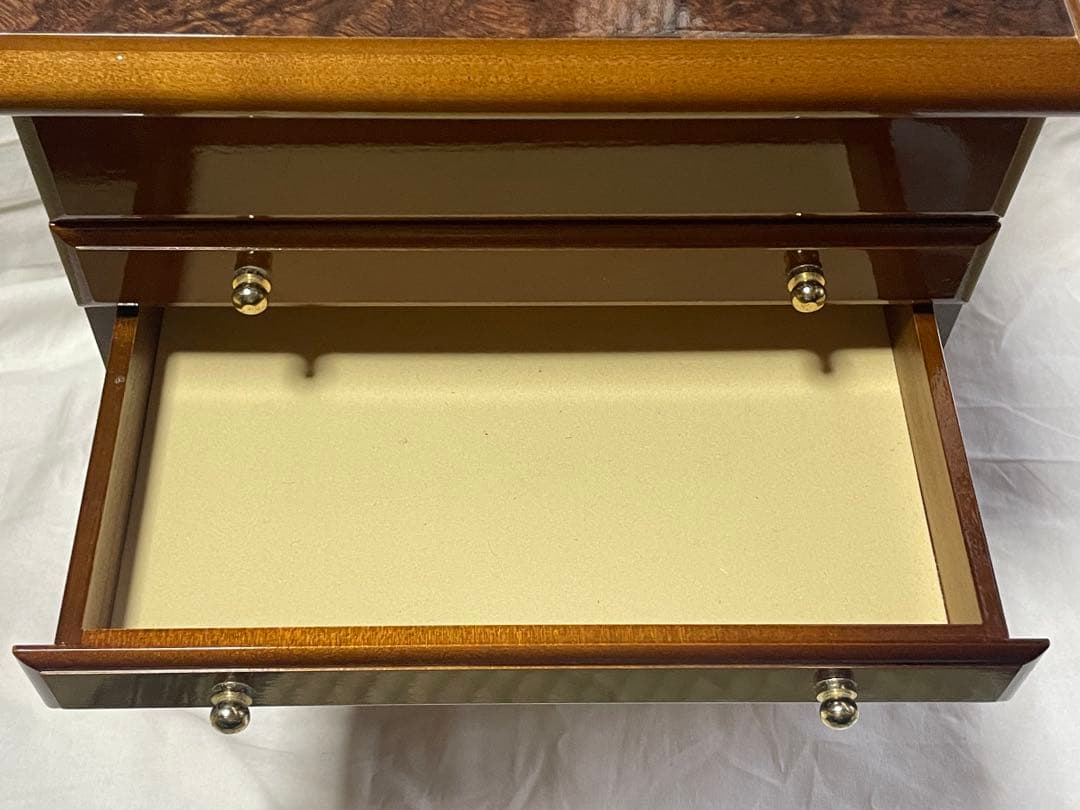 イタリア製　豪華な象嵌細工 ジュエリーボックス　ジュエリーボックス