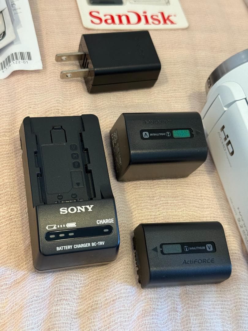 SONY HANDYCAM HDR-CX675 箱、バッテリー2つ、ケース付き