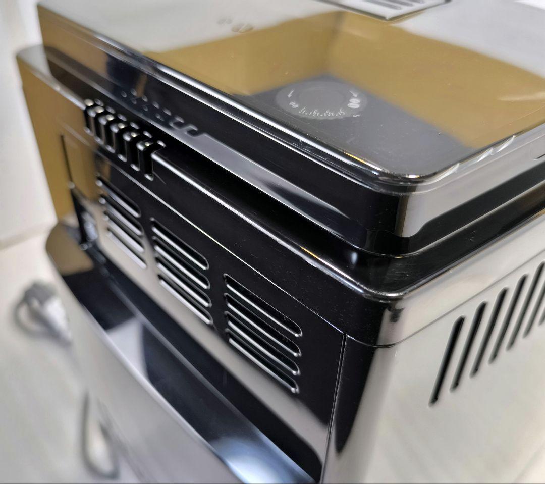 デロンギ　コンパクト全自動コーヒーマシンマグニフィカS ECAM22112B 3