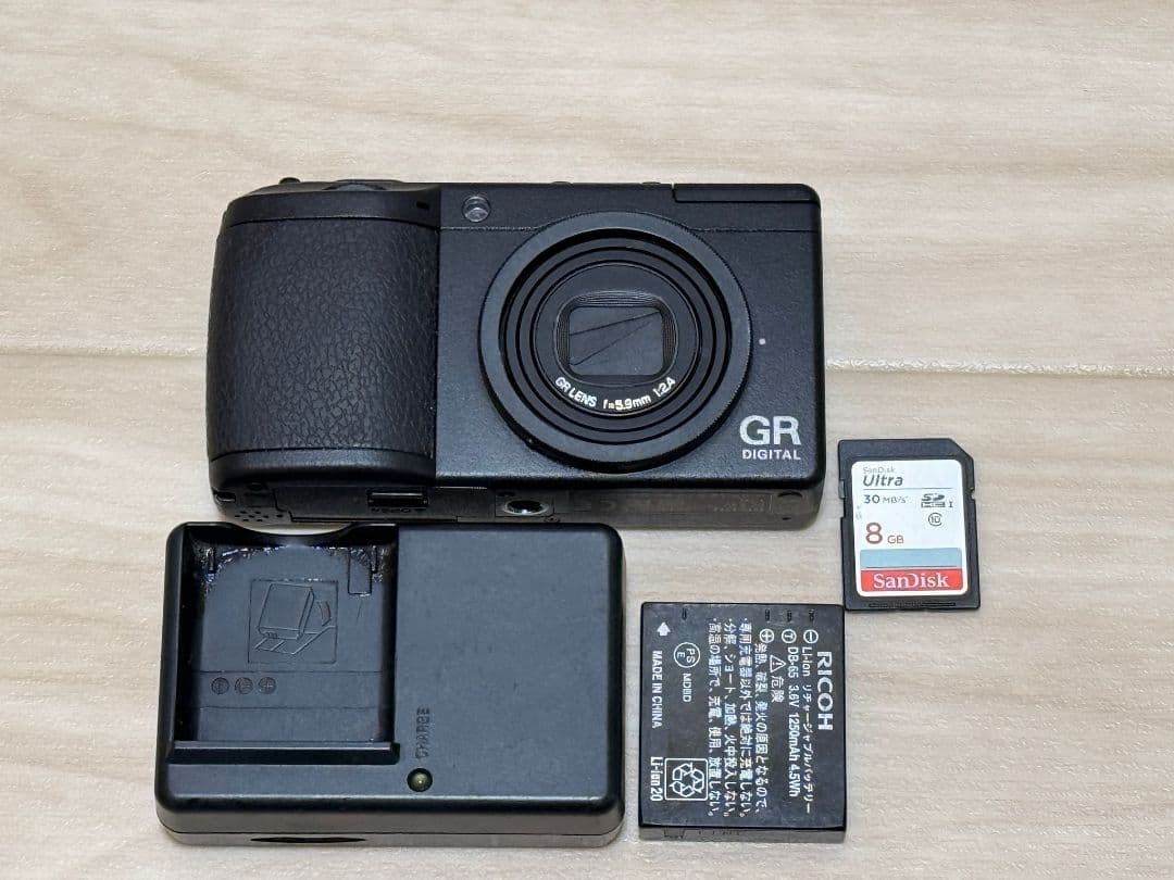 RICOH コンパクトデジタルカメラ GR DIGITAL II