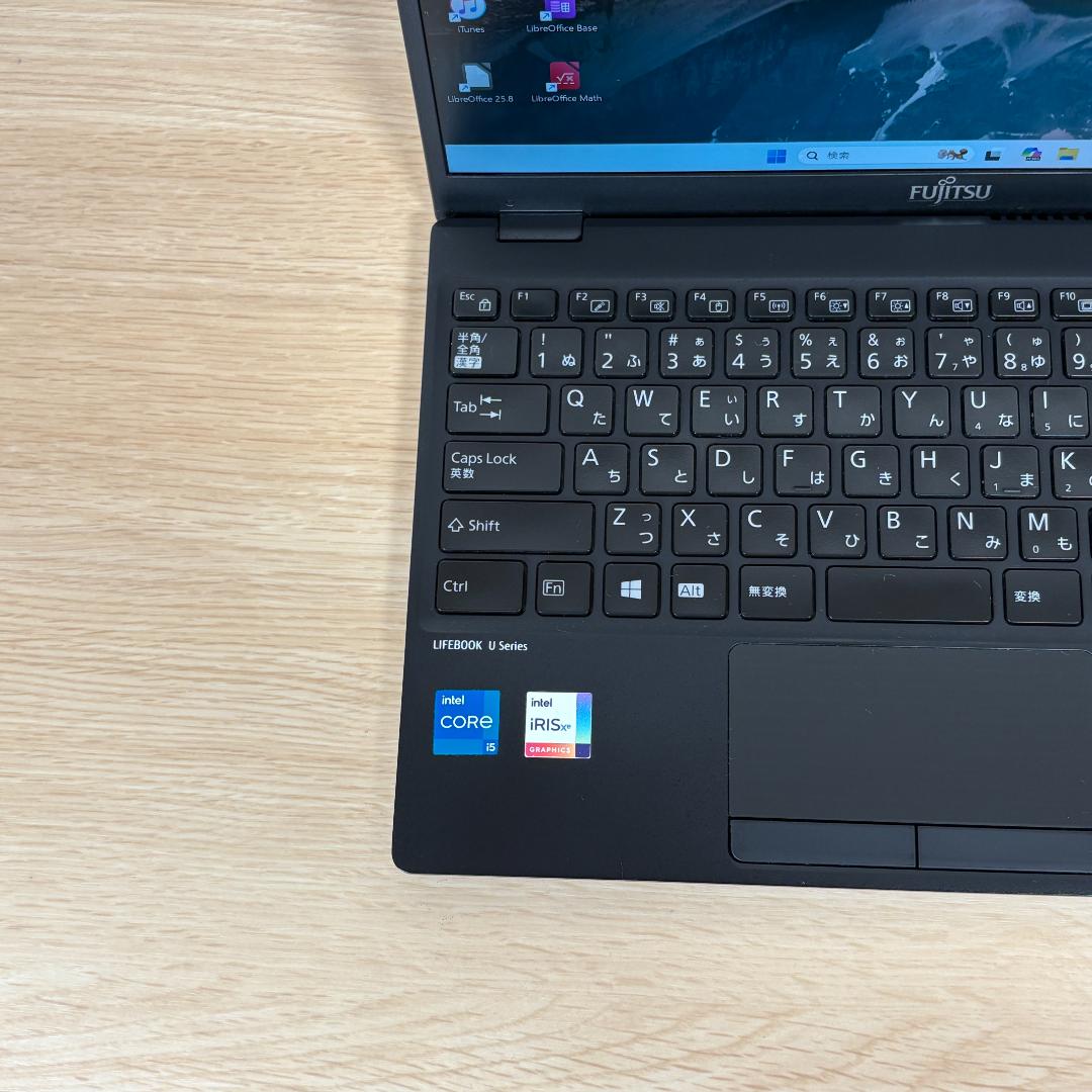 富士通　11世代i5　美品　ノートパソコン　Windows11　オフィス付　04