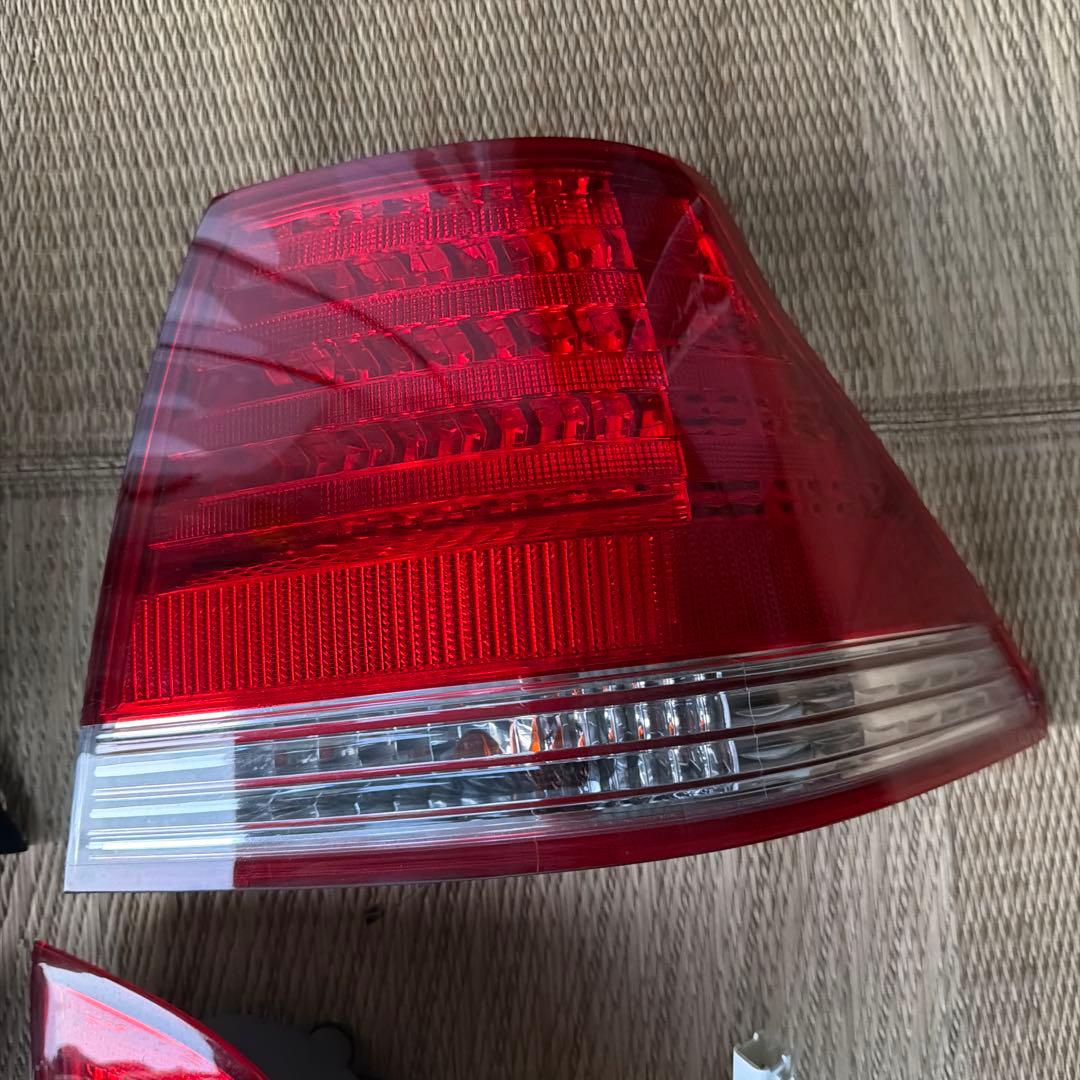 18クラウン GRS182 純正 テールランプセット