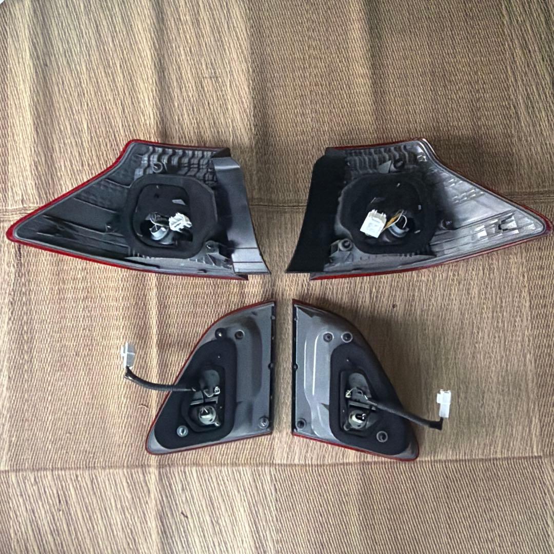 18クラウン GRS182 純正 テールランプセット