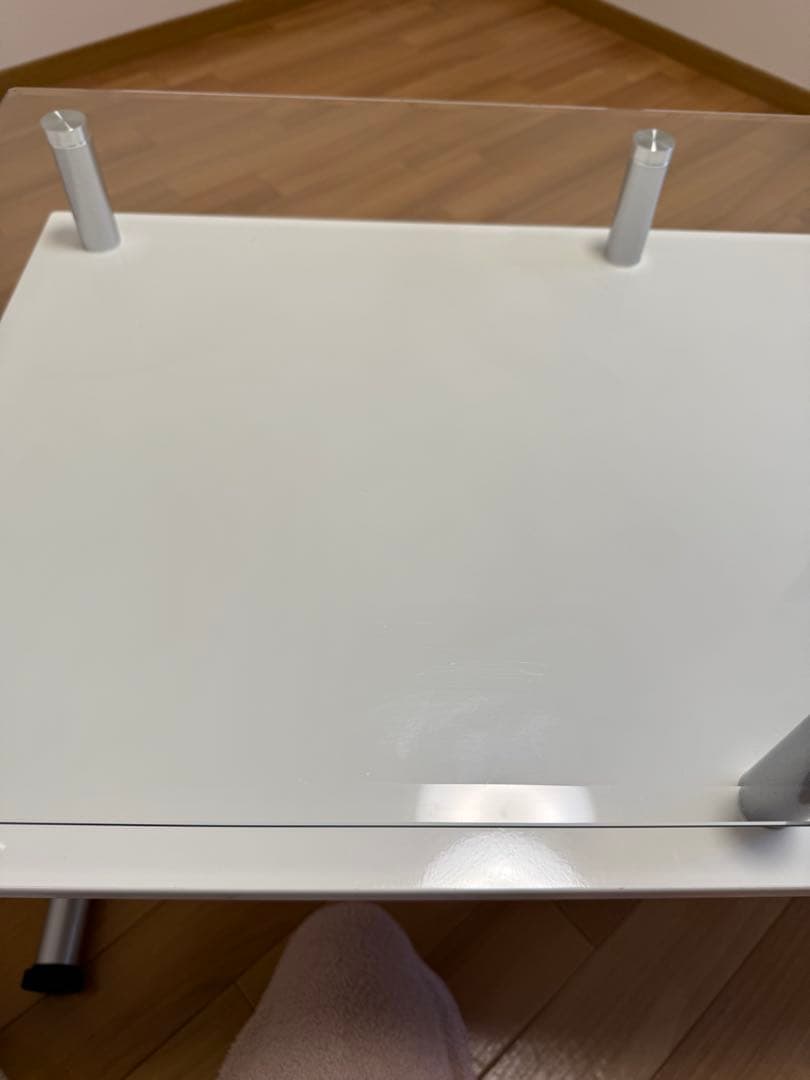 昇降式テーブル