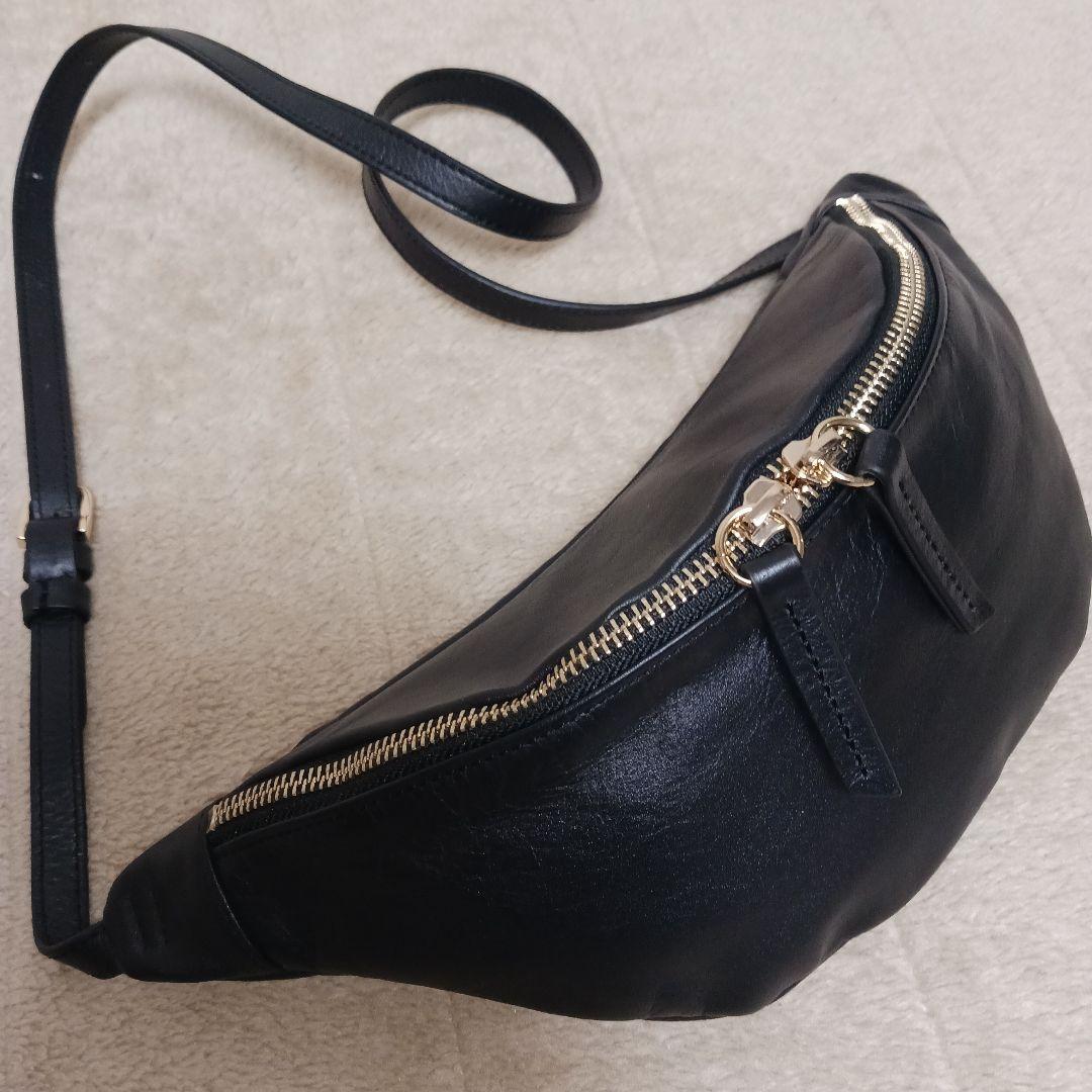 【極美品】BEARDSLEY ビアズリー 2.718牛革クロスボディバッグ 黒色