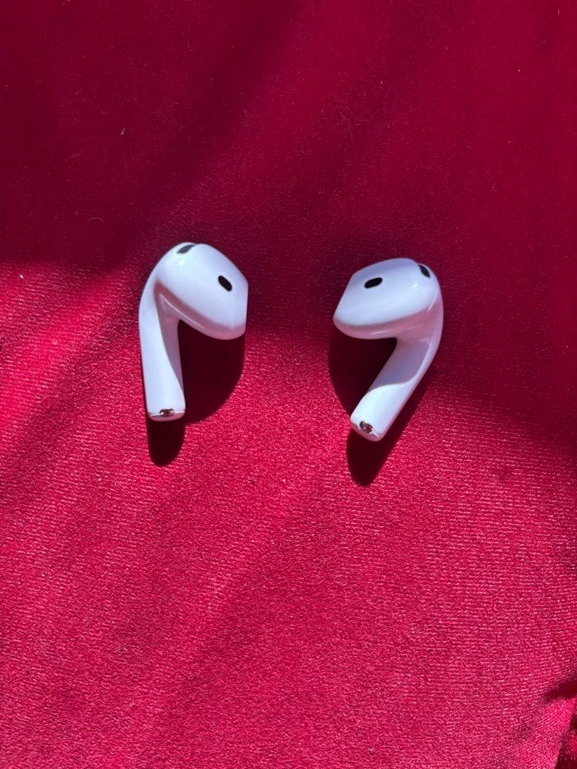 Apple AirPods ワイヤレスイヤホン