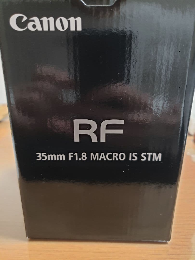 Canon RF 35mm F1.8 MACRO IS STM　美品