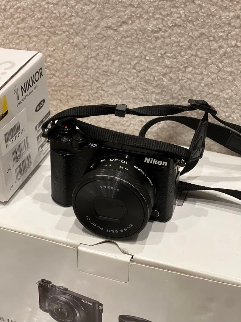 美品 NIKON J5 ダブルレンズキット