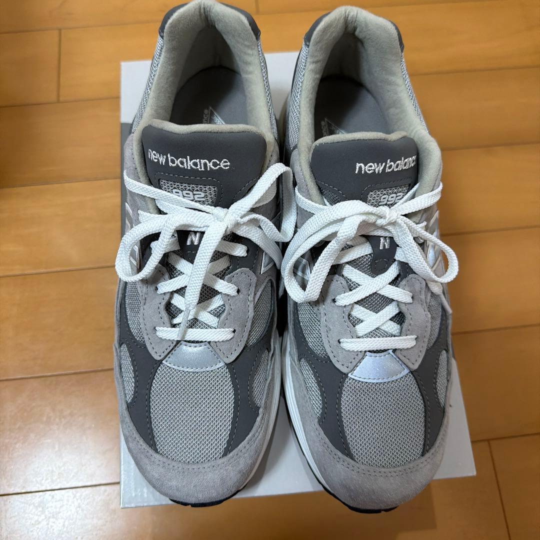 ニューバランスU992GYサイズ28cm色はグレイ