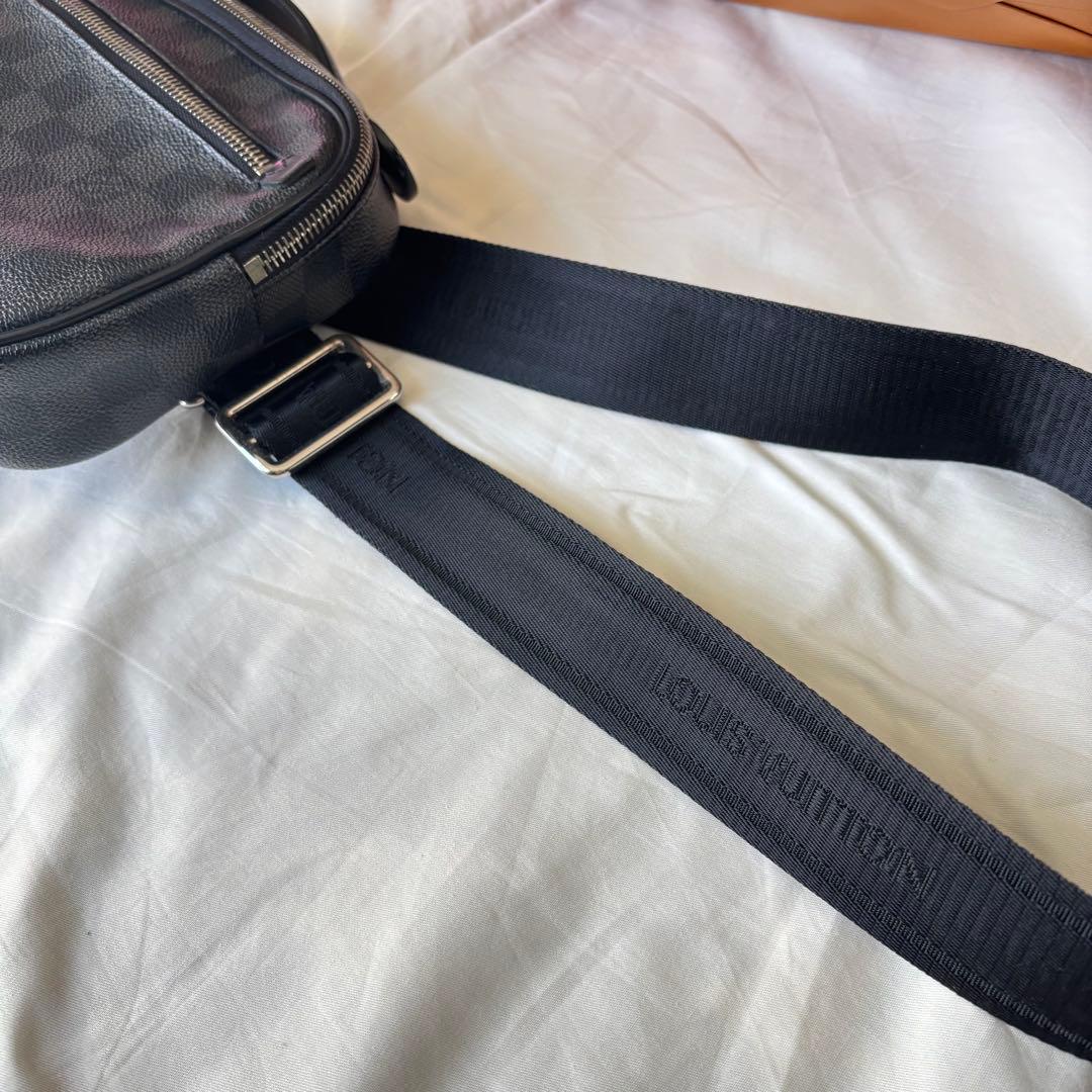 ルイヴィトン ダミエ ボディバッグ　ブラック　正規店購入