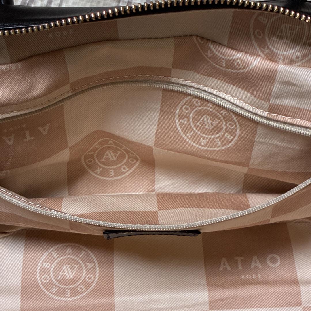 【美品】ＡＴＡＯ　じゃら付でカスタム　横長ボストン　Lungo　チャーム付き