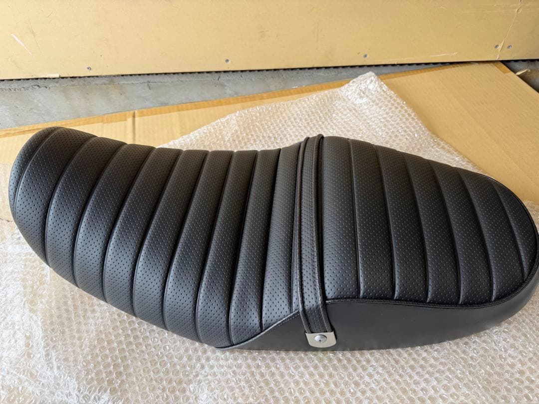 Ｚ900RS用　芦屋シート製　張替え後未使用