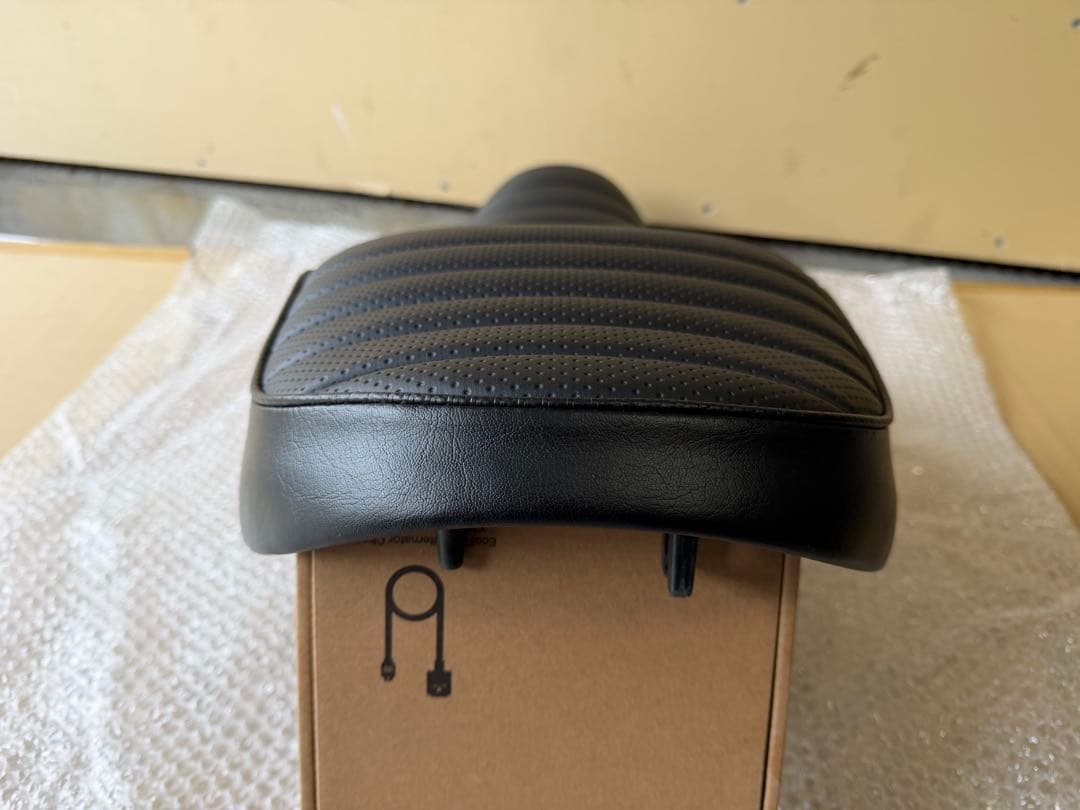 Ｚ900RS用　芦屋シート製　張替え後未使用