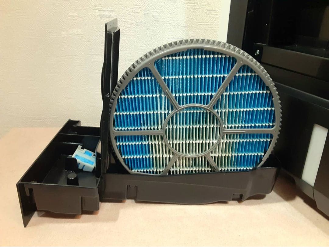 シャープ 除加湿空気清浄機 KC-HD70-W 2020年製 SHARP