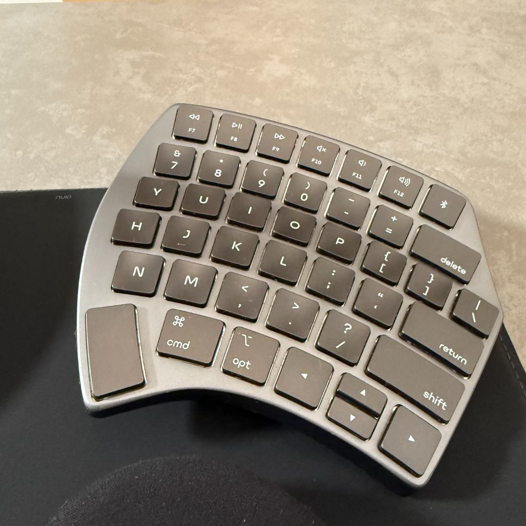 NUIO 分割キーボード 日本未発売