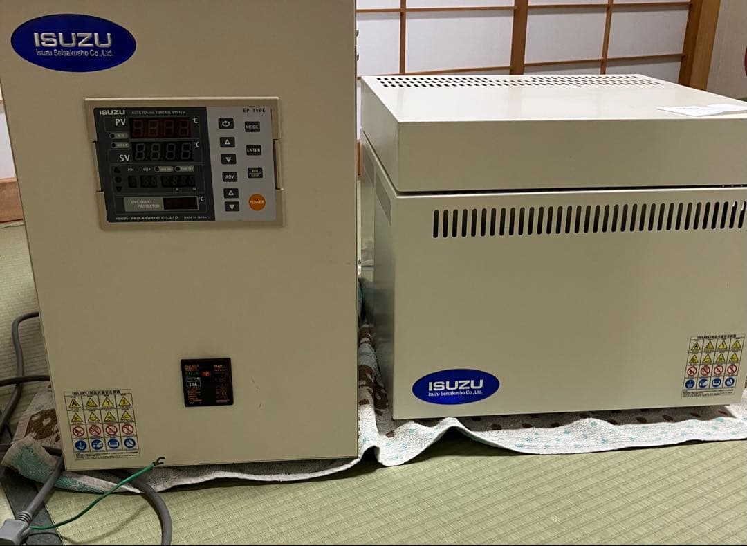 電気炉と温度調節器　陶芸、焼き物作りに　取扱説明書あり