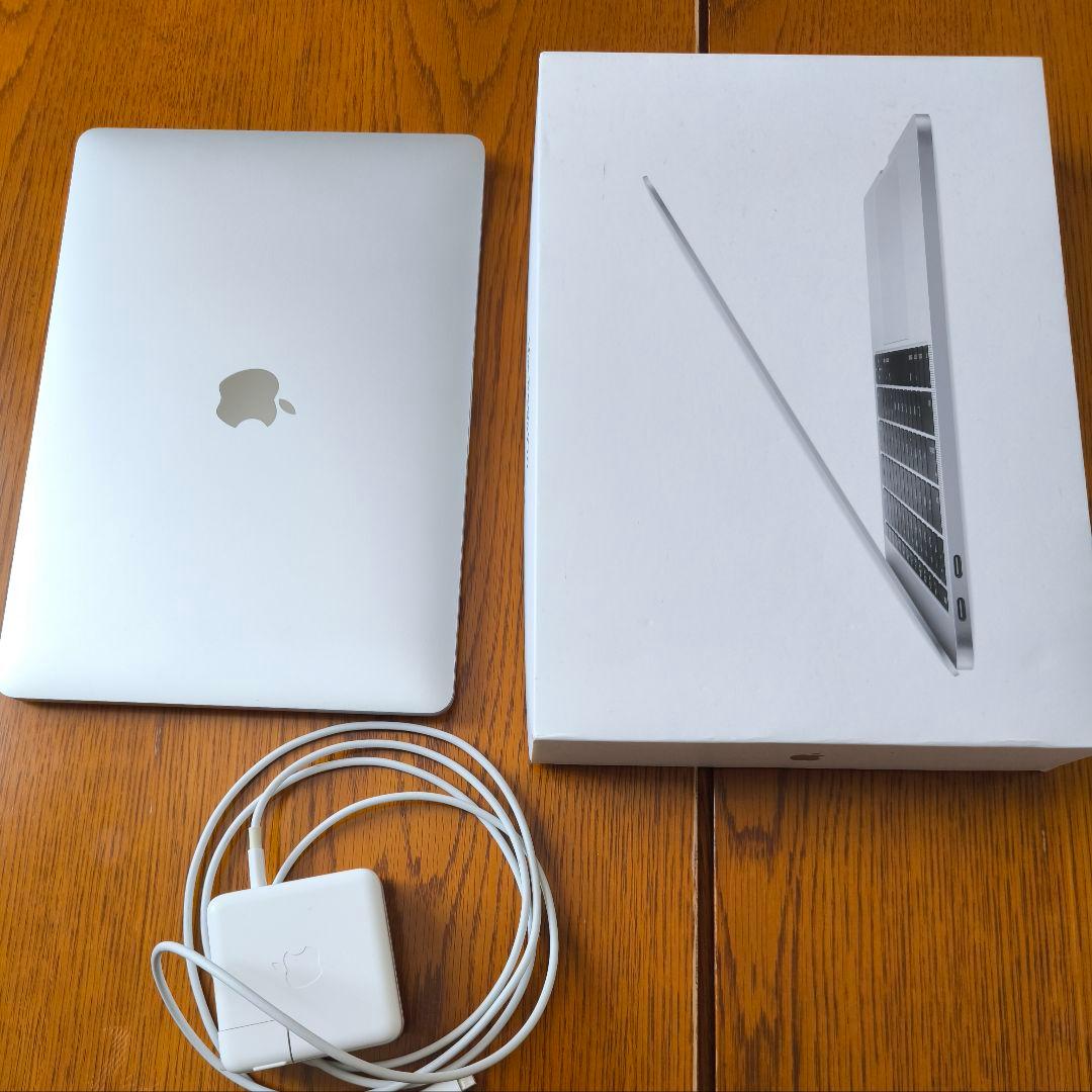 Macbook Pro 2016モデル シルバー