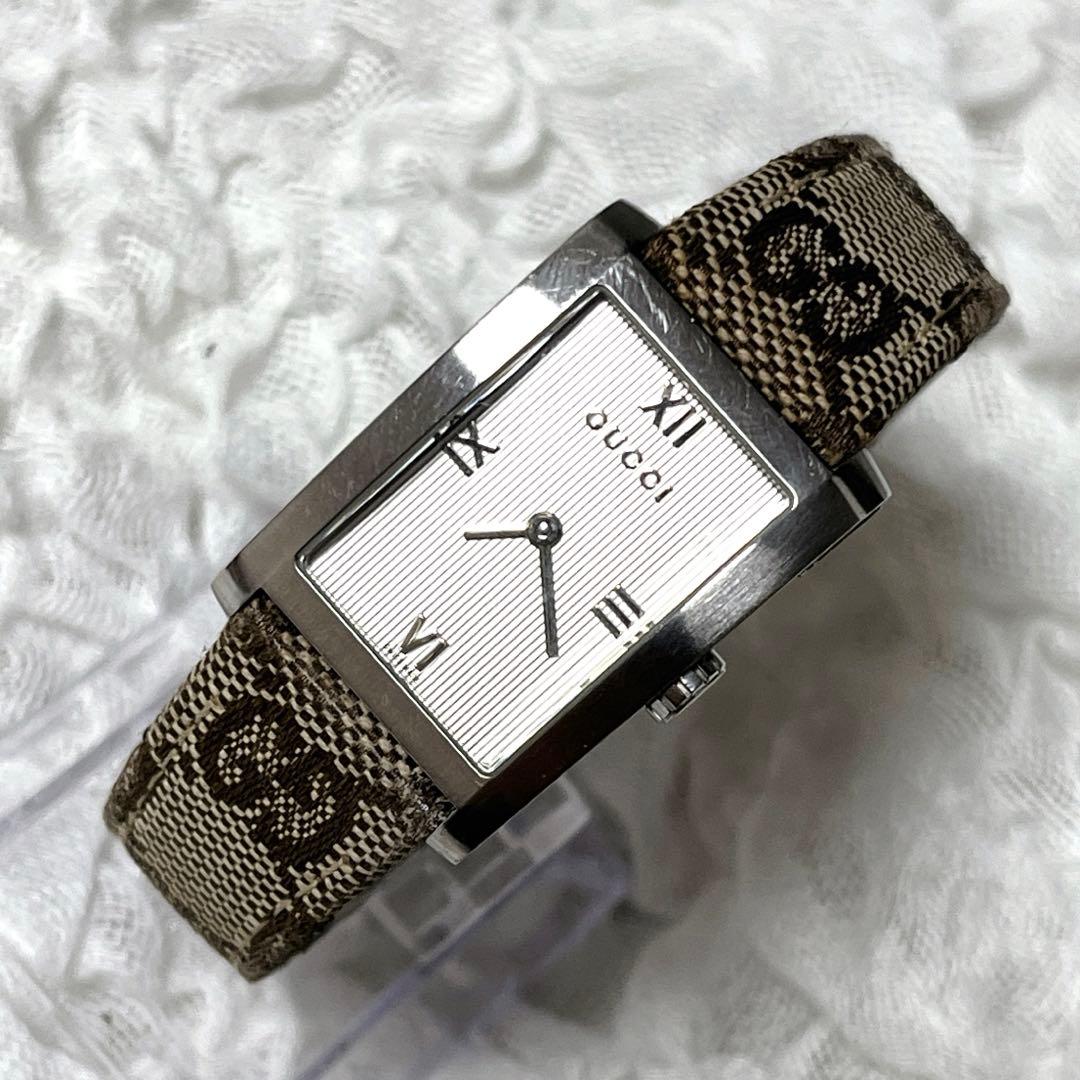 希少✨グッチ 8600J スクエアフェイス GG 腕時計 レディース　ウォッチ