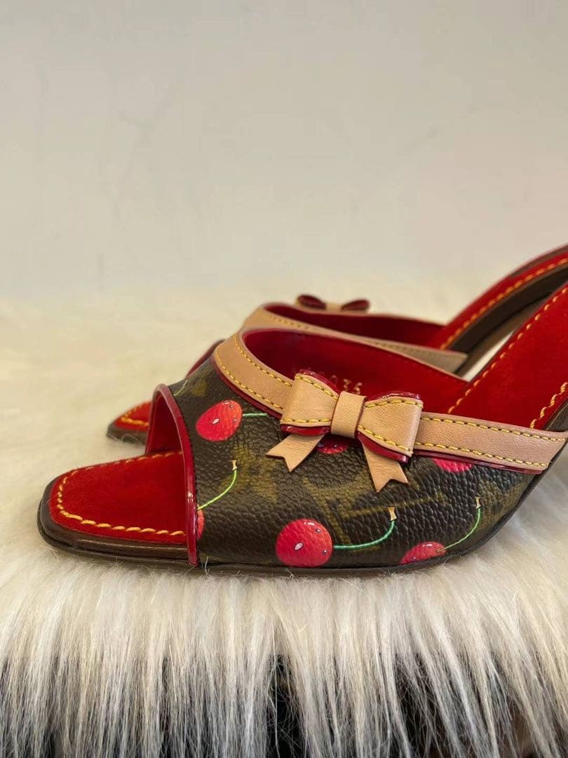 ルイヴィトン 村上隆　チェリー　ミュール モノグラム ほぼ未使用　36