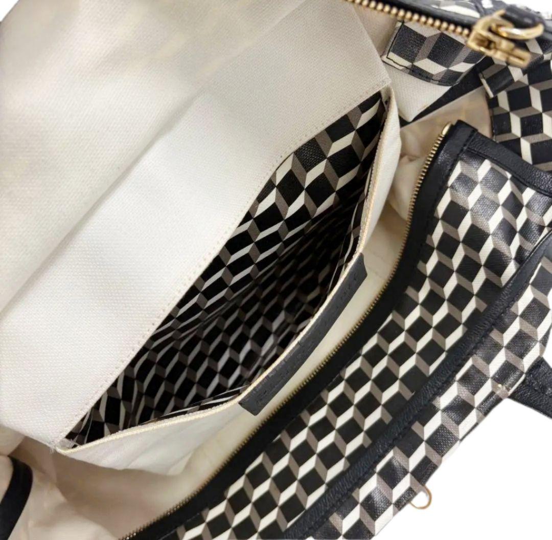 PIERRE HARDY 立体キューブ柄トートバッグ