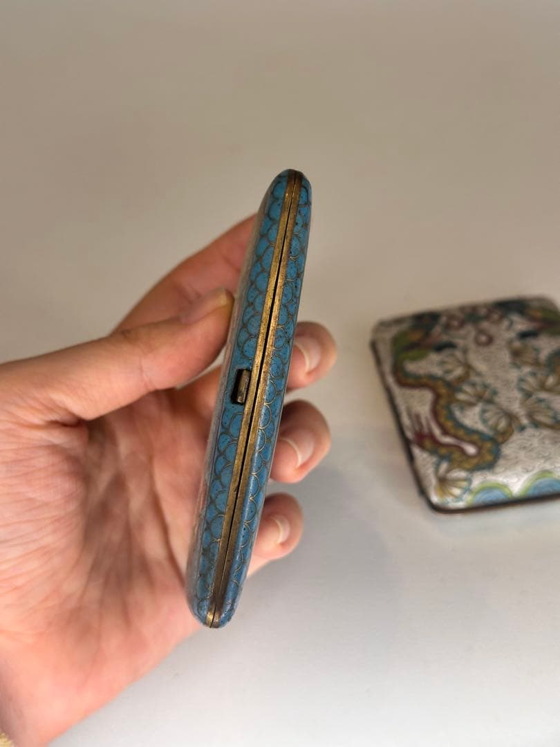最终価格中国清代掐絲琺瑯 七宝焼 銅製煙具箱二点 龍紋・藍地牡丹文 時代物古美術