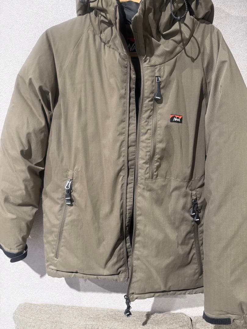 NANGA フード付きダウンジャケット