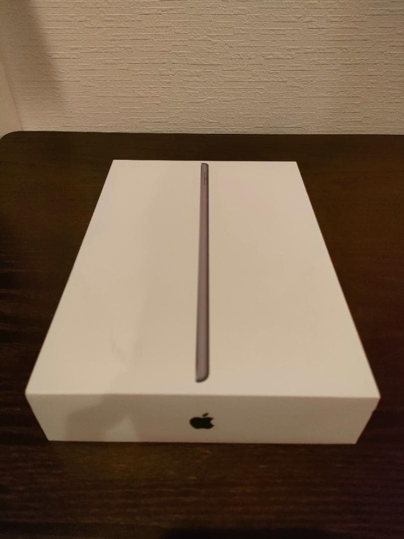 iPad 第8世代 Wi-Fiモデル 128GB MYLD2J/A　A2270