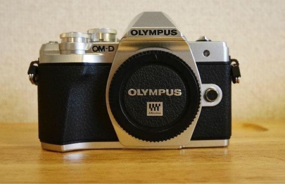 OLYMPUS OM-D E-M10 Mark III ダブルレンズキット