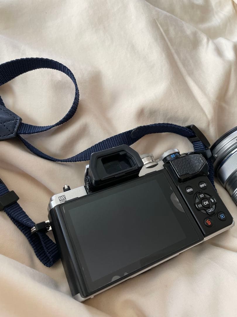 OLYMPUS OM-D E-M10 Mark III ダブルレンズキット