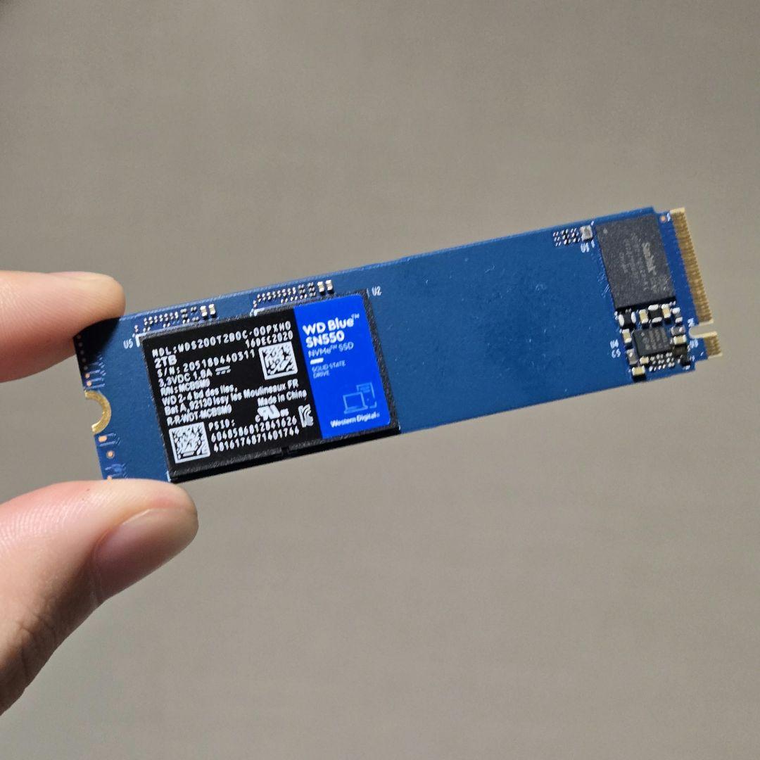 内蔵型SSD WD Blue SN550 2TB NVMe SSD2000GB