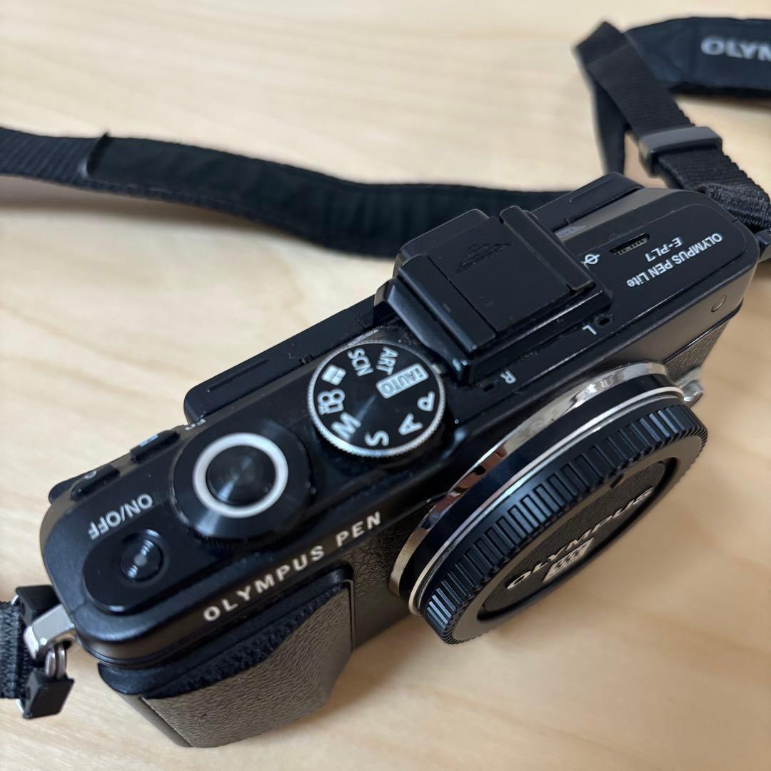 Olympus E-PL7 ミラーレスカメラ