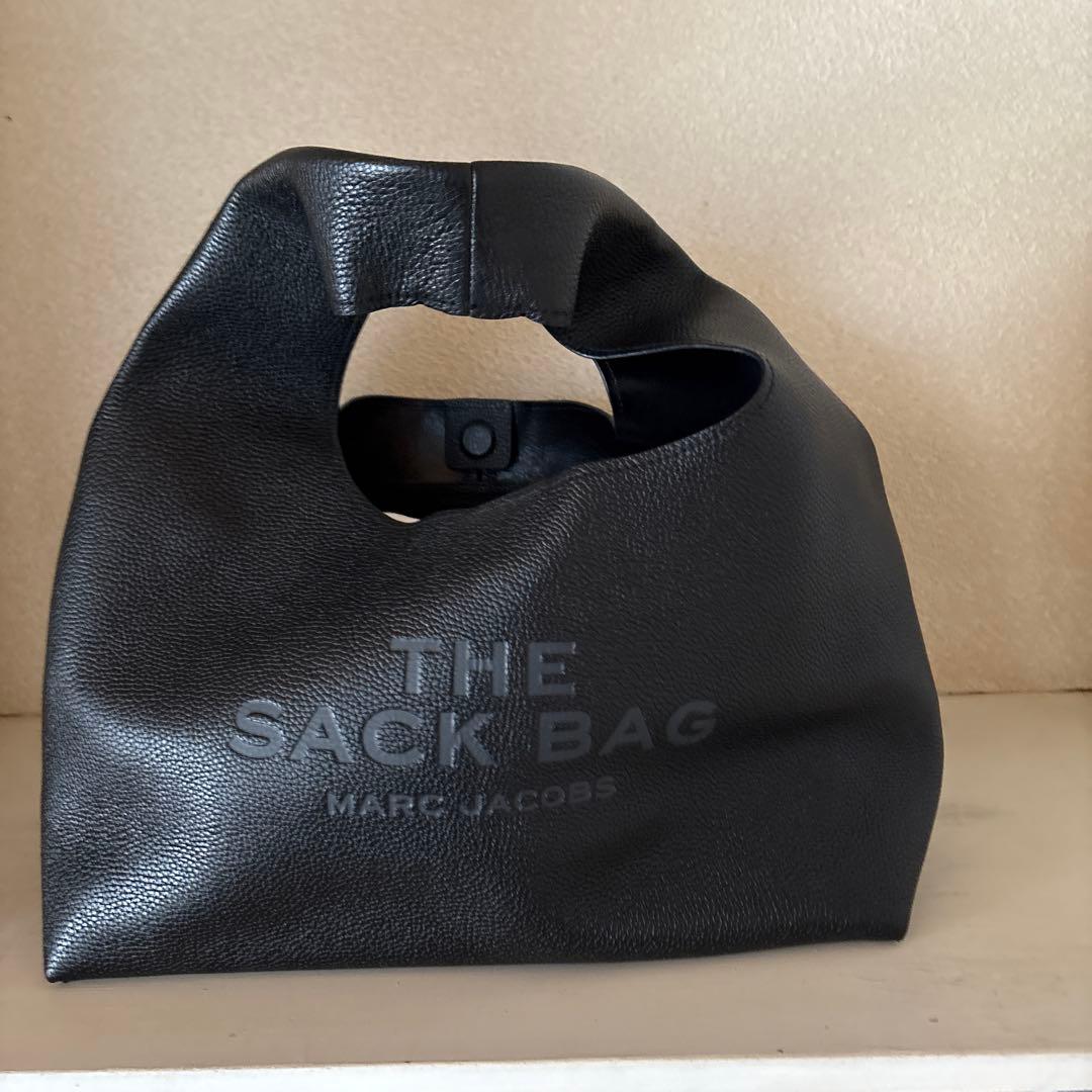 MARC JACOBS THE SACK BAG ブラック レザーサックバッグ