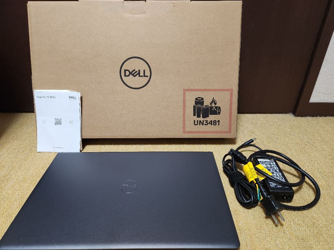 DELL inspiron　15 3520　NI55-EHHBB