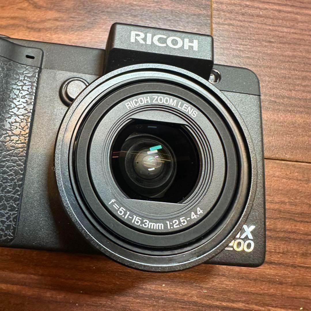 RICOH GX200 デジカメ 新品未使用 2415