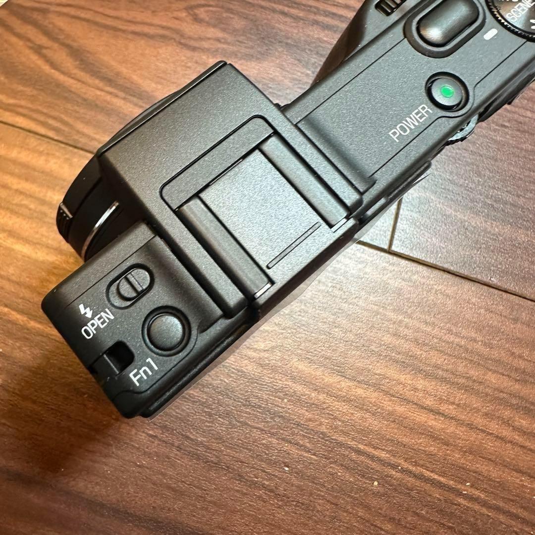 RICOH GX200 デジカメ 新品未使用 2415