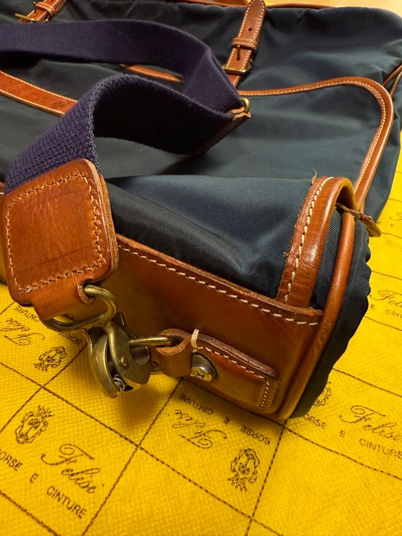 Felisiフェリージ　ガーメントバッグ　NAVY