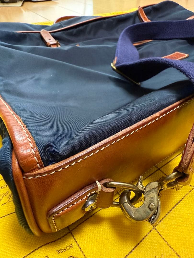 Felisiフェリージ　ガーメントバッグ　NAVY