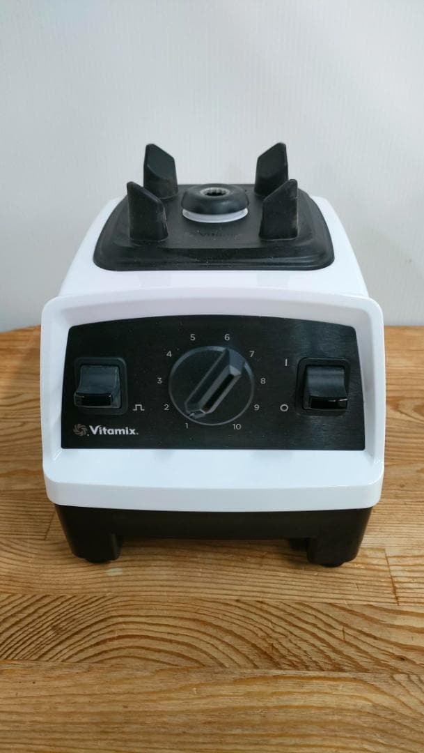【目立った傷や汚れなし】バイタミックスE310　ホワイト　保証書あり　　1617