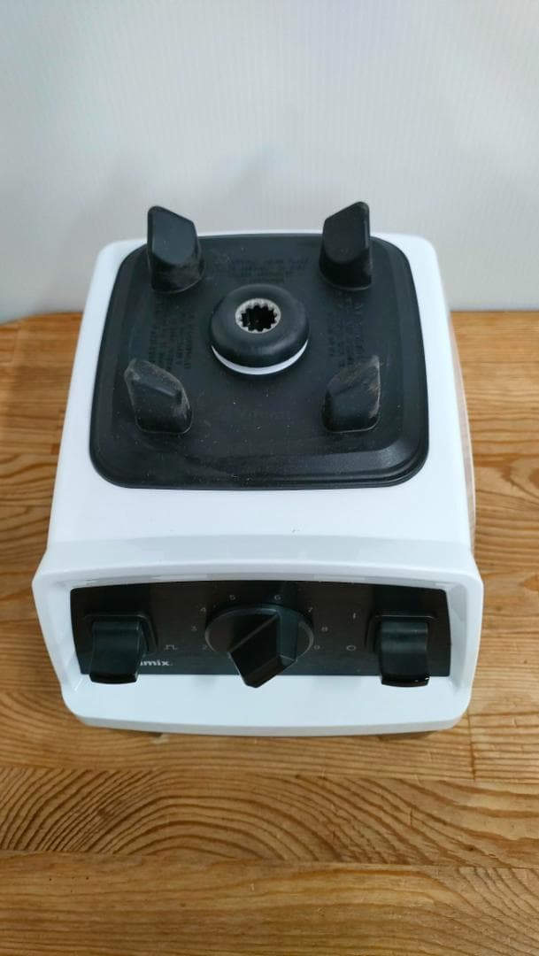 【目立った傷や汚れなし】バイタミックスE310　ホワイト　保証書あり　　1617