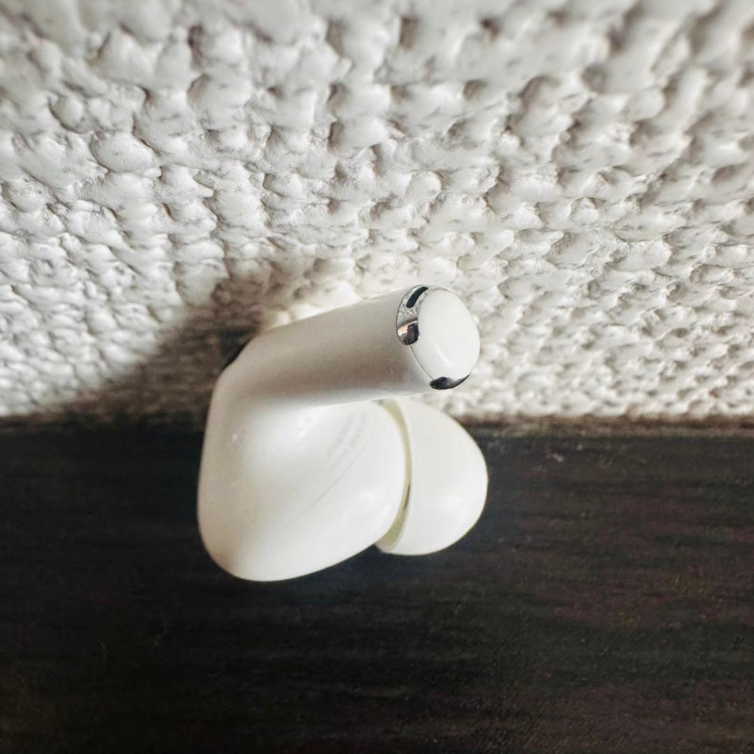 極美品✨ Airpods Pro 第2世代右耳イヤホン Lightningモデル